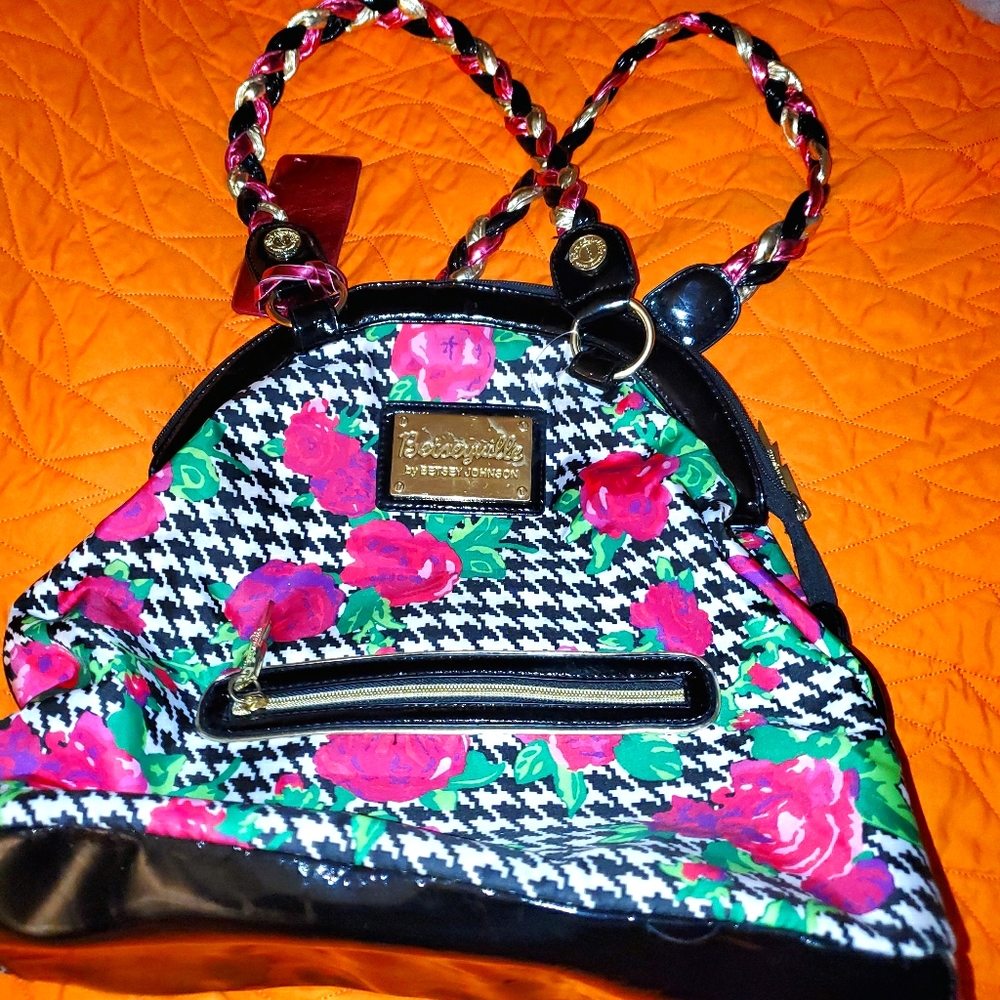 NWOT BETSEY JOHNSON FLORAL PURSE